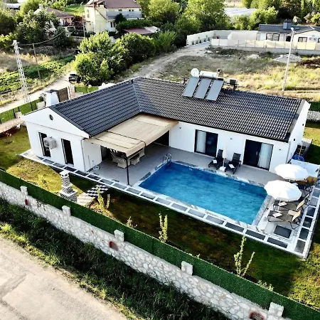 Private Pool With Jacuzzi & Garden * Girdev