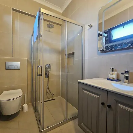 Private Pool With Jacuzzi & Garden Villa Girdev