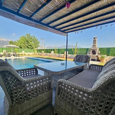 Villa Private Pool With Jacuzzi & Garden