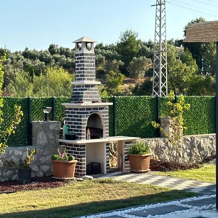 Βίλα Private Pool With Jacuzzi & Garden Girdev